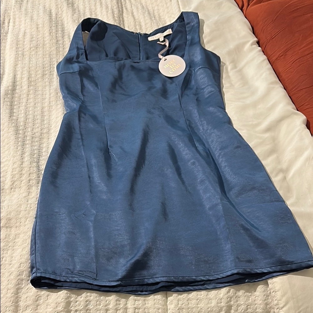 Elegant Blue Sleeveless Dress